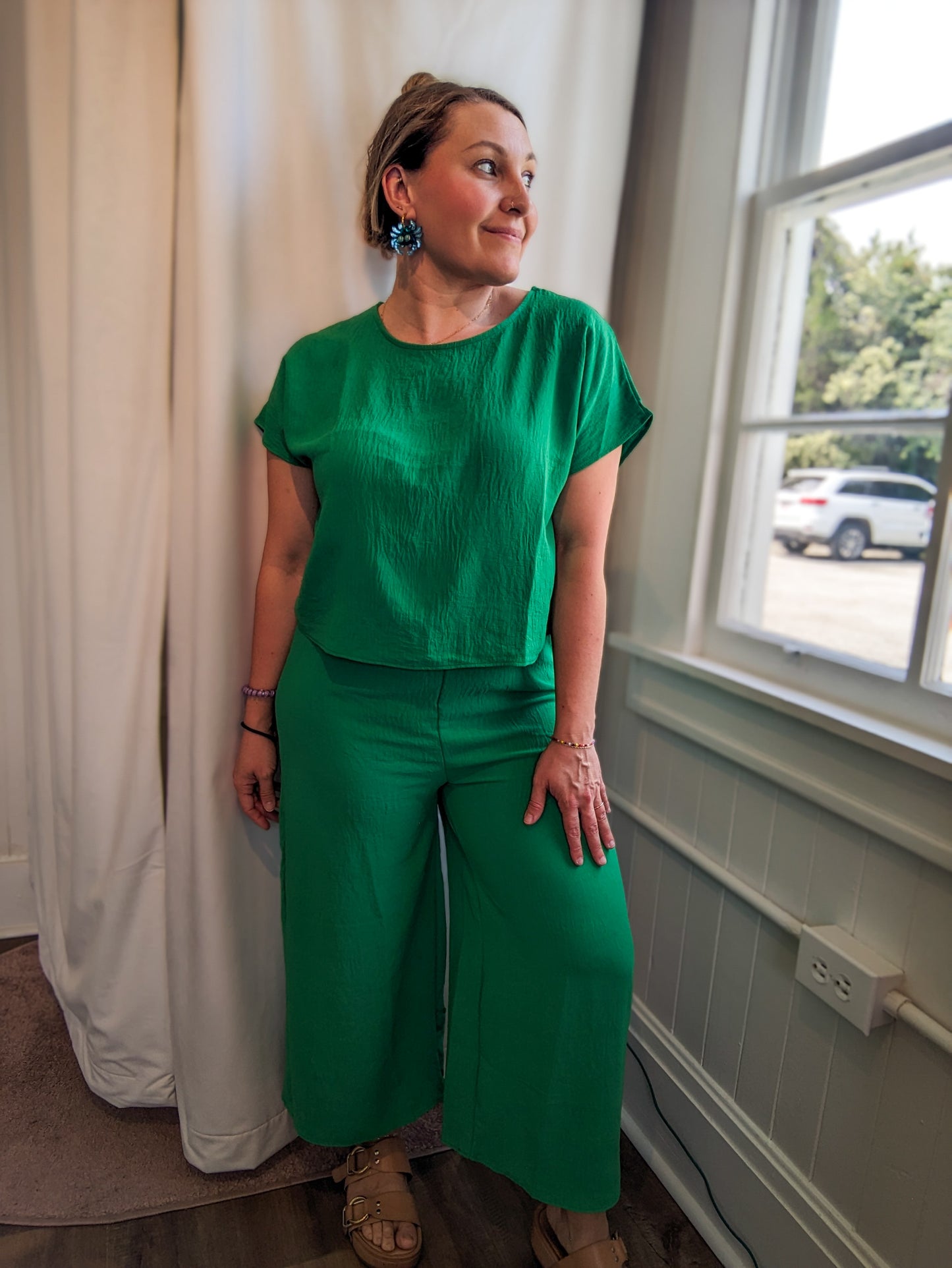 *Final Sale* Spritz Elastic Waist Band Cropped Pant