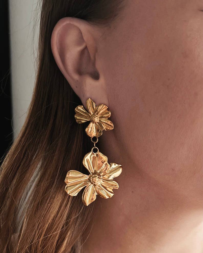 Peggy Vintage Gold Flower Earrings