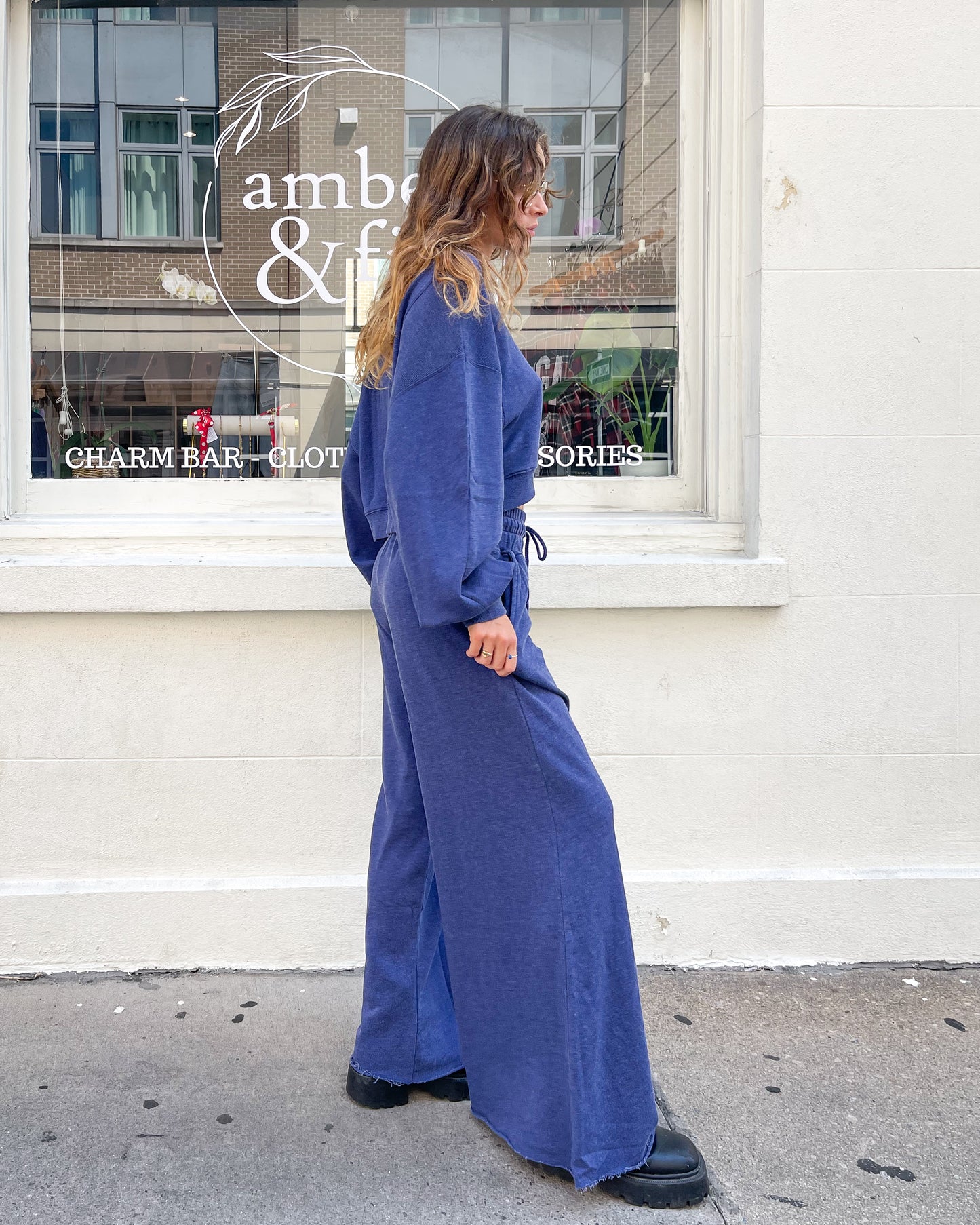 Ribbed Semi Cropped Sweatshirt